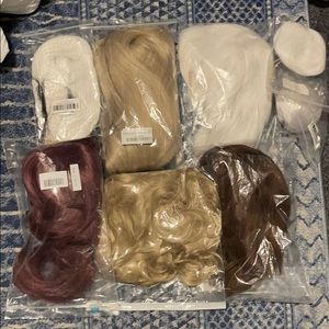 Lot of cosplay and arda wigs